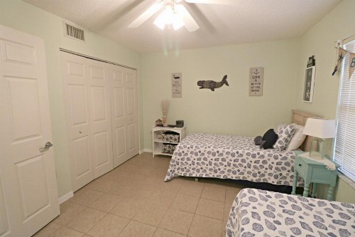 Ocean Village Club I21 - image 11