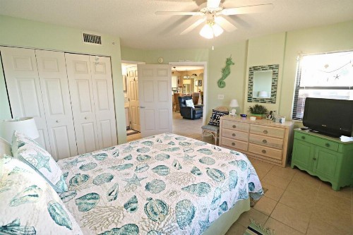Ocean Village Club I21 - image 12