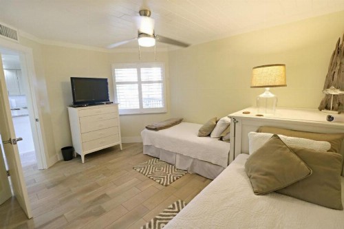 Ocean Village Club P22 - image 2
