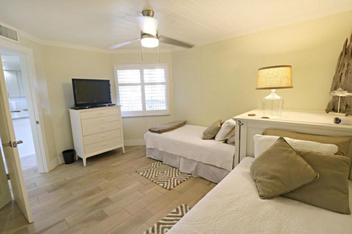 Ocean Village Club P22 - image 2