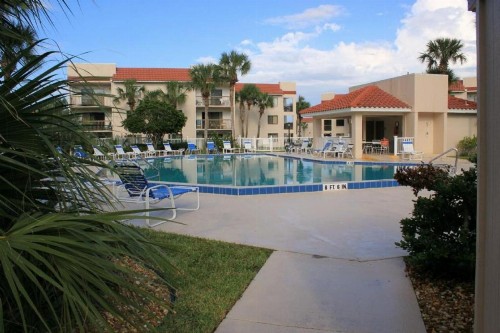 Ocean Village Club P28 - image 4