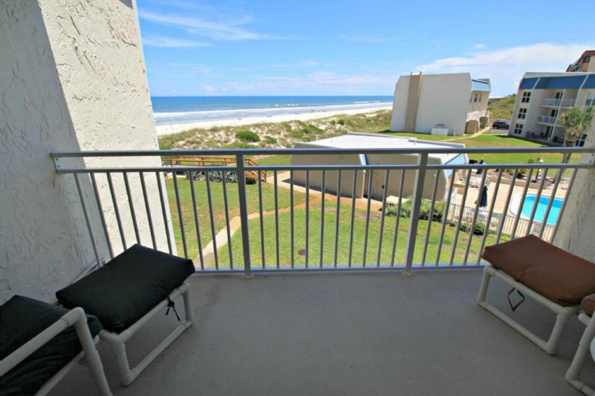 Tradewinds 53 - main image