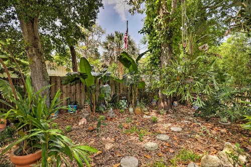Tropical St Augustine Studio Near Town and Beach! - image 4