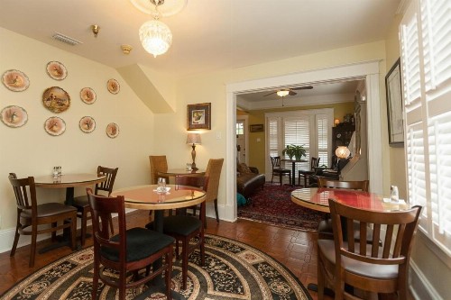 Hemingway House Bed and Breakfast - image 3