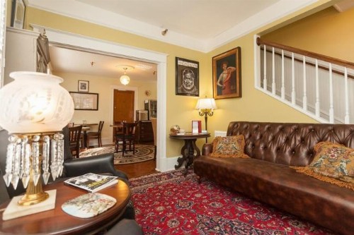 Hemingway House Bed and Breakfast - image 2