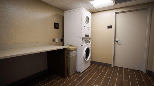 Hampton Inn & Suites St Clairsville Oh - image 19