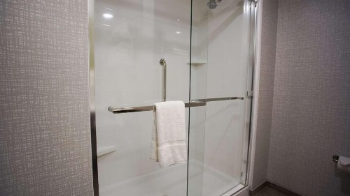 Hampton Inn & Suites St Clairsville Oh - image 3