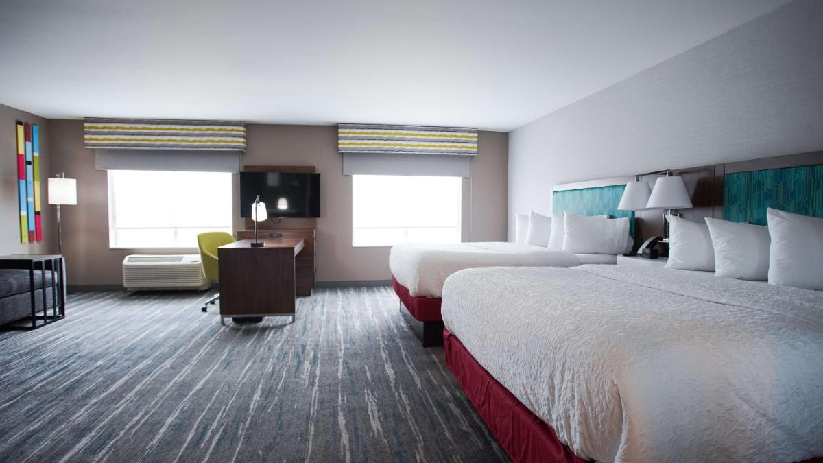 Hampton Inn & Suites St Clairsville Oh - image 5
