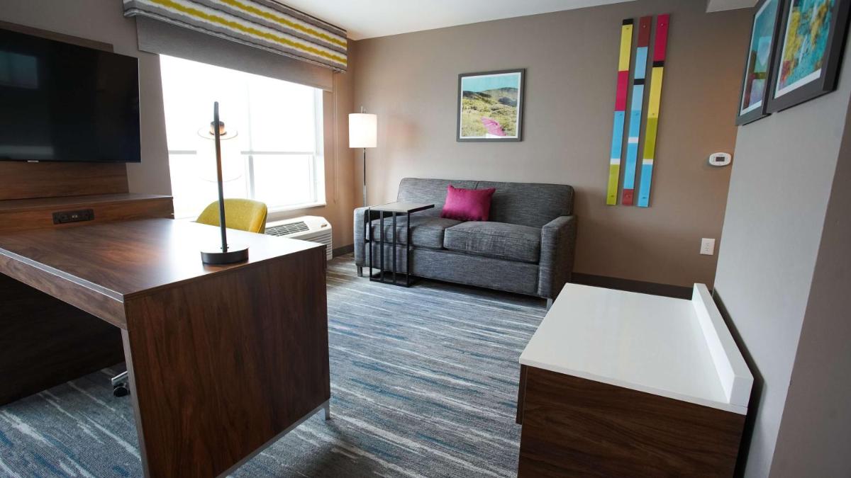 Hampton Inn & Suites St Clairsville Oh - image 7