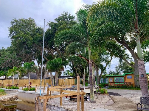 Lakeside Inn and Cafe - image 28