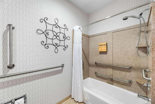 Best Western Plus Abbey Inn - image 25