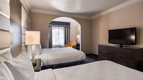 Best Western Plus Abbey Inn - image 33
