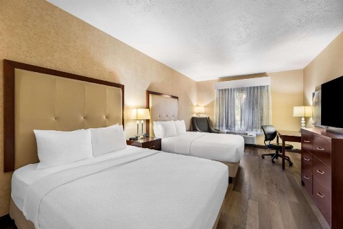 Best Western Plus Abbey Inn - image 34