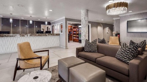Best Western Plus Abbey Inn - image 4