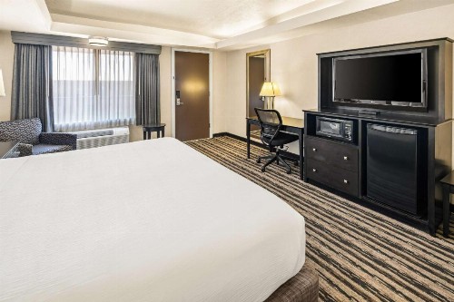 Best Western Coral Hills - image 10