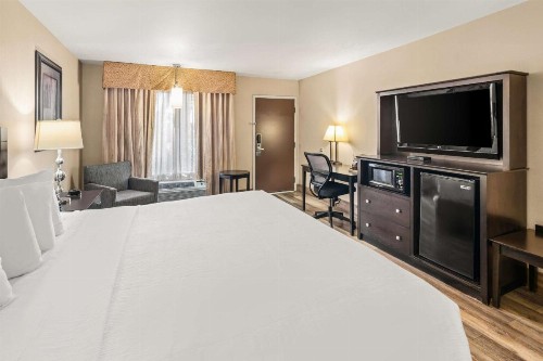 Best Western Coral Hills - image 13