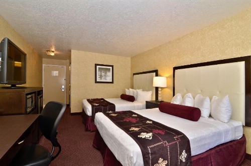 Best Western Coral Hills - image 36