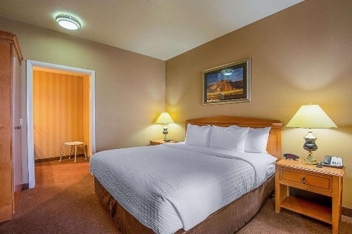 Clarion Suites St George - Convention Center Area - image 14