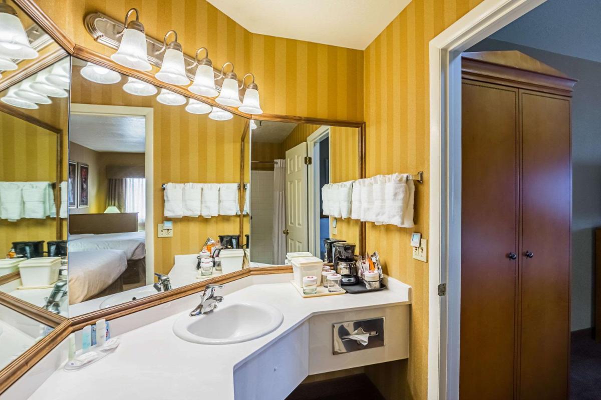 Clarion Suites St George - Convention Center Area - image 3