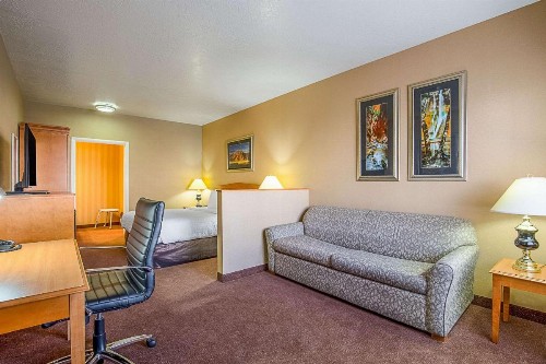 Clarion Suites St George - Convention Center Area - image 32