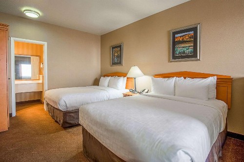 Clarion Suites St George - Convention Center Area - image 7