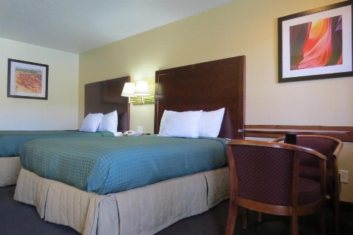 America's Best Inn & Suites Saint George - image 11