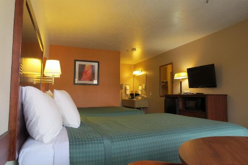America's Best Inn & Suites Saint George - image 12