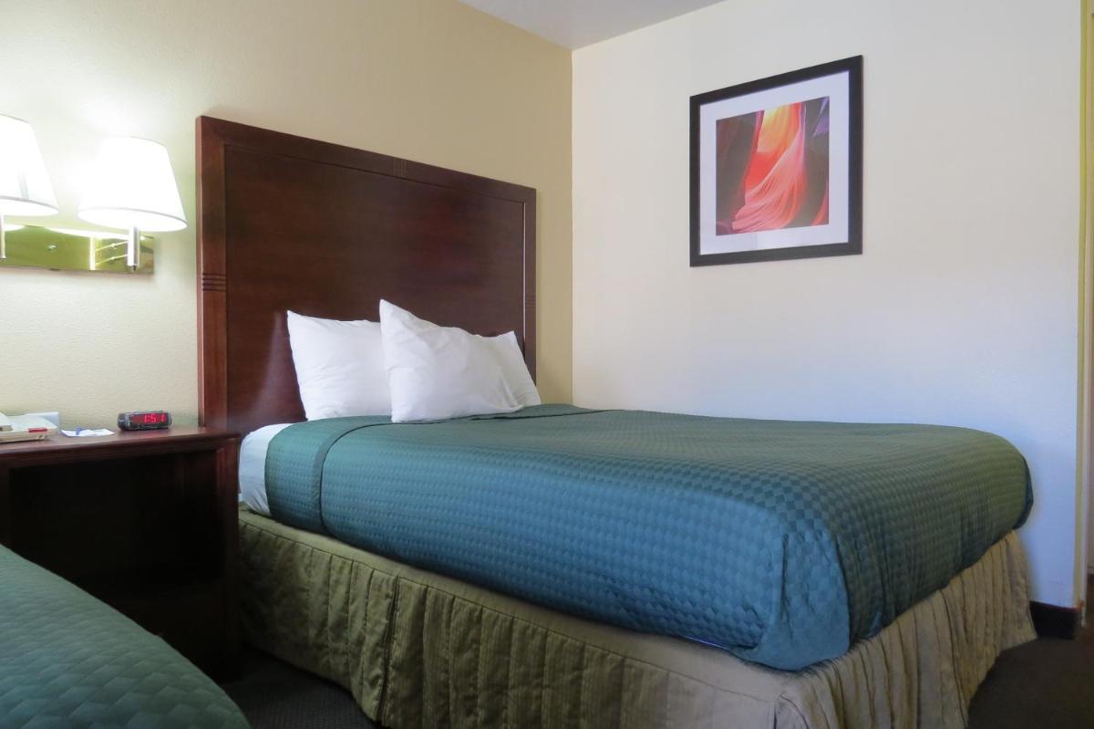 America's Best Inn & Suites Saint George - image 2