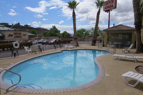 America's Best Inn & Suites Saint George - image 7