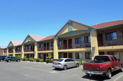 America's Best Inn & Suites Saint George - image 9