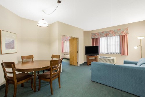 Ramada by Wyndham St George - image 45