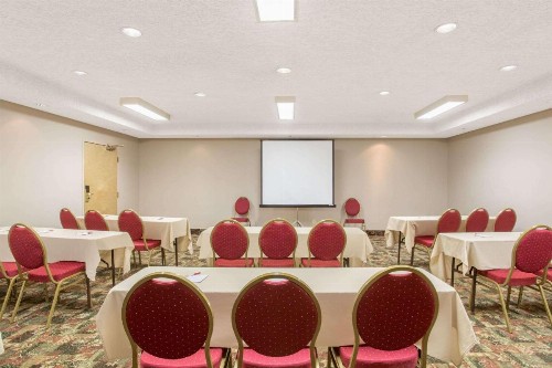 Ramada by Wyndham St George - image 50