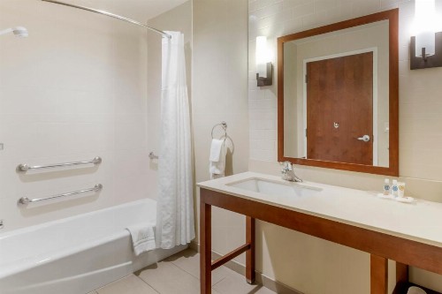 Comfort Suites St George - University Area - image 2