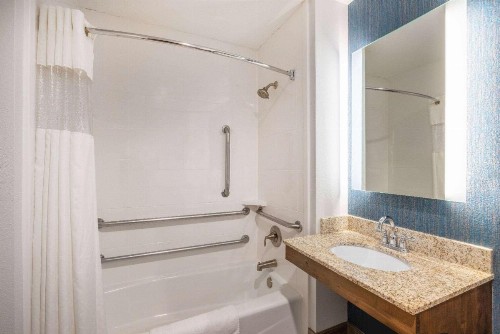 La Quinta by Wyndham St. George - image 30