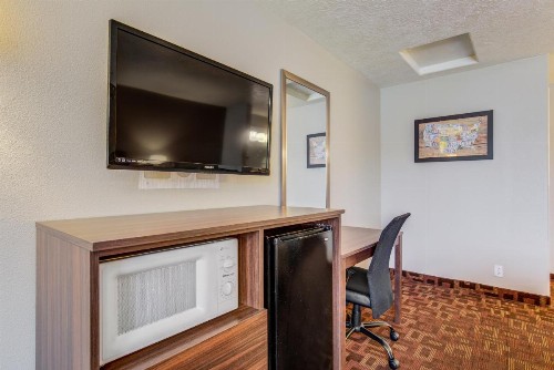 Econo Lodge Saint George - image 15