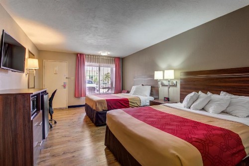 Econo Lodge Saint George - image 30