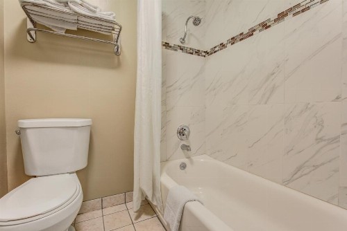 Econo Lodge Saint George - image 8