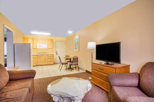 Days Inn by Wyndham St. George - image 21
