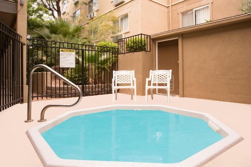 Days Inn by Wyndham St. George - image 35