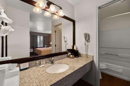 Quality Inn Saint George South Bluff - image 19