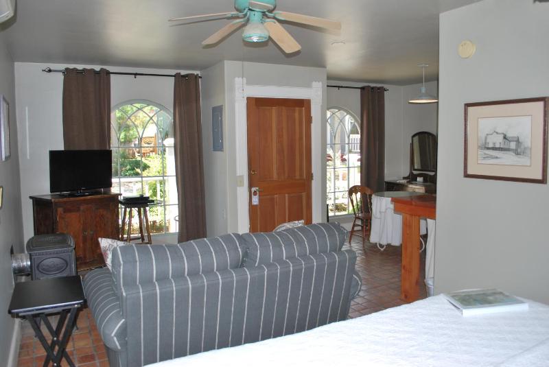 The Cottage at 241 North - image 5