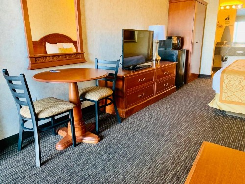 St. George Inn and Suites - image 10