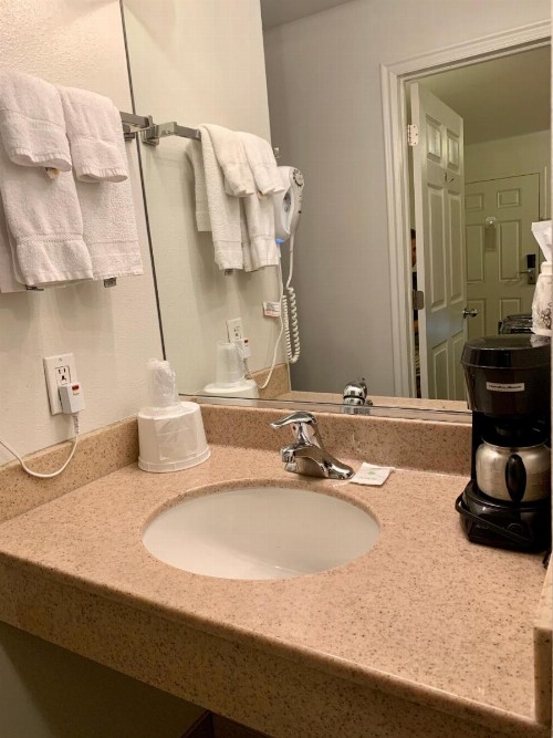 St. George Inn and Suites - image 19