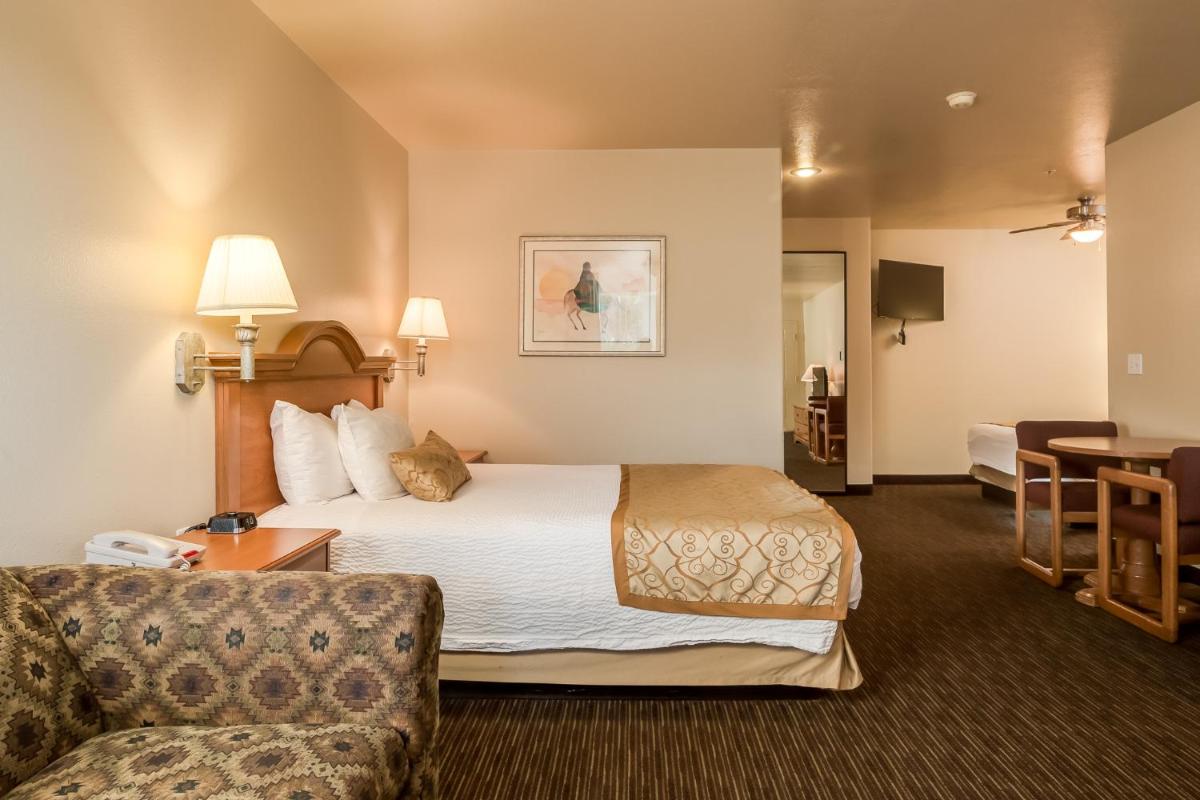 St. George Inn and Suites - image 3