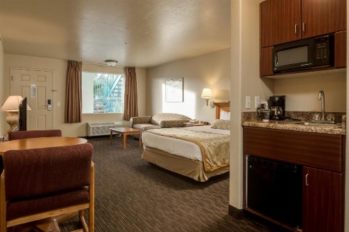 St. George Inn and Suites - image 38