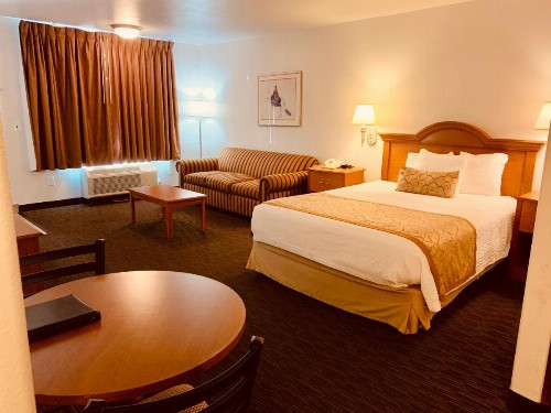 St. George Inn and Suites - image 6