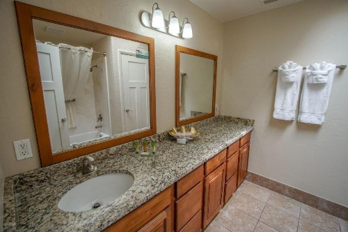 Multi Resorts at Villas at Southgate - image 10