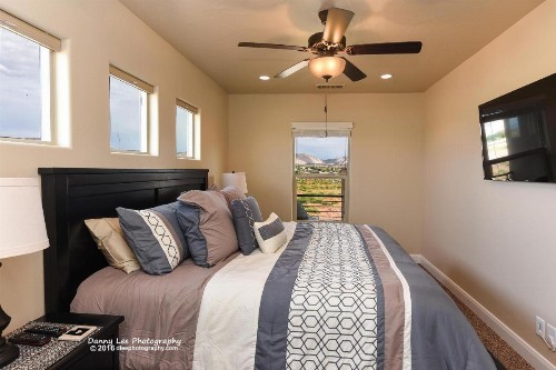Red Rock Vista - image 20