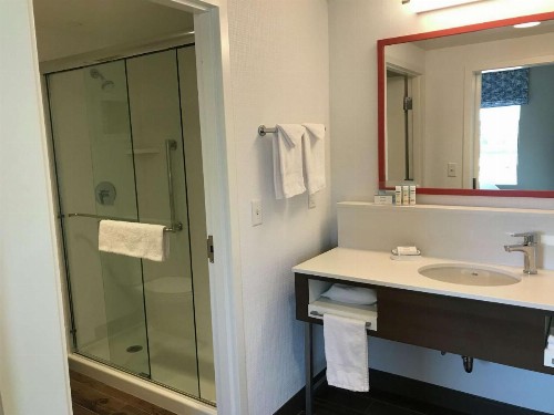 Hampton Inn & Suites St. George - image 3
