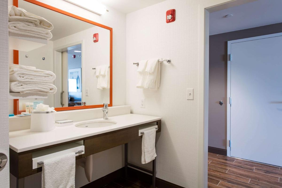 Hampton Inn & Suites St. George - image 4